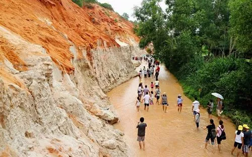Fairy Stream Mui Ne: Best Stop on Your Jeep Tour Guide