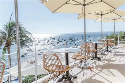 Top Cafes in Mui Ne With Beautiful Sunset Views 2025