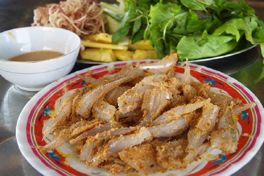 Beside the Van Anh Quan listing — several varieties of cured fish salad side by side